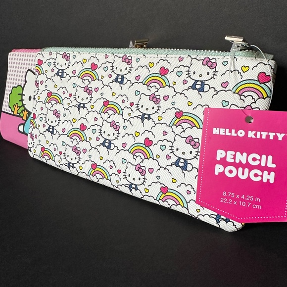 Set of two Hello Kitty pencil pouches with zipper closures🎀 - Picture 6 of 7